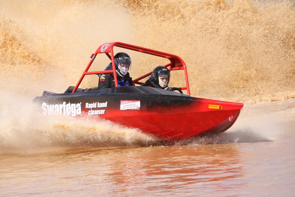 Matt and Noel pushing hard in a turn. - Australian V8 Jetsprint Series © Mick Thomas